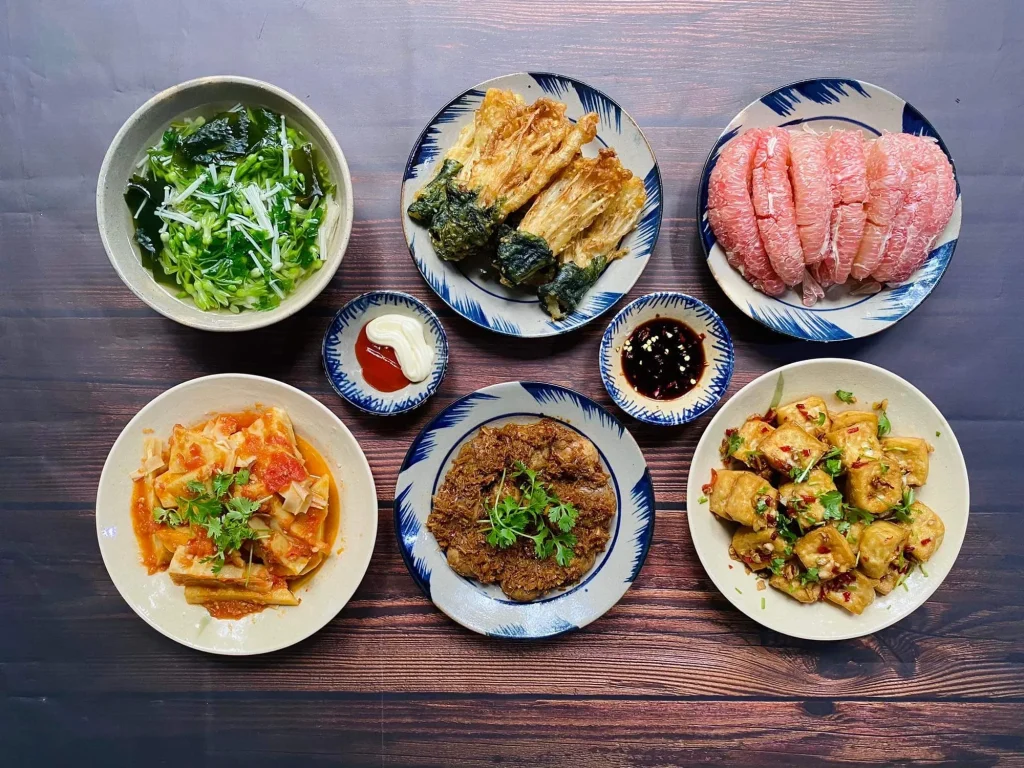 Bữa Tối: Thư Giãn và Ấm Áp